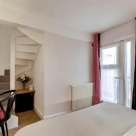 Alexandrine Opera Otel 3*