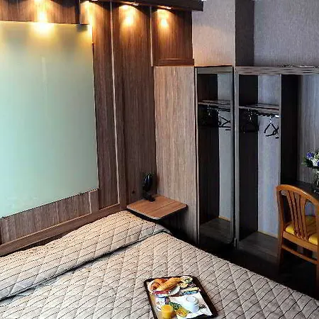 오텔 알렉산드린 오페라 호텔 3*