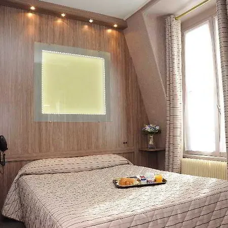 Alexandrine Opera Hotel