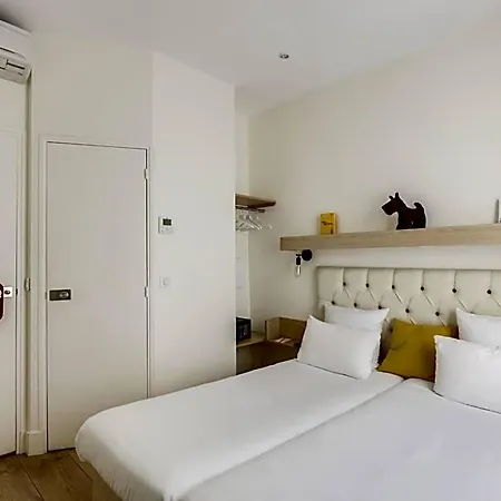 Alexandrine Opera Hotel