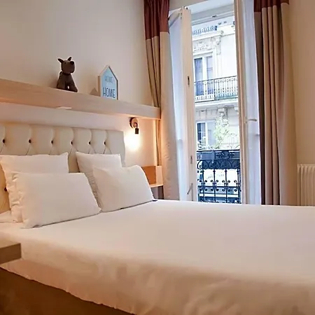 Alexandrine Opera Hotel