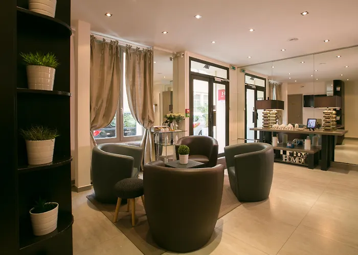 Alexandrine Opera Hotel