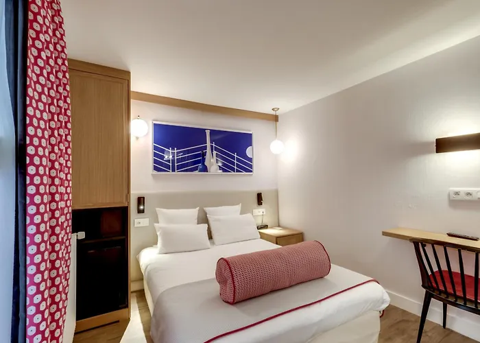 Alexandrine Opera Hotel