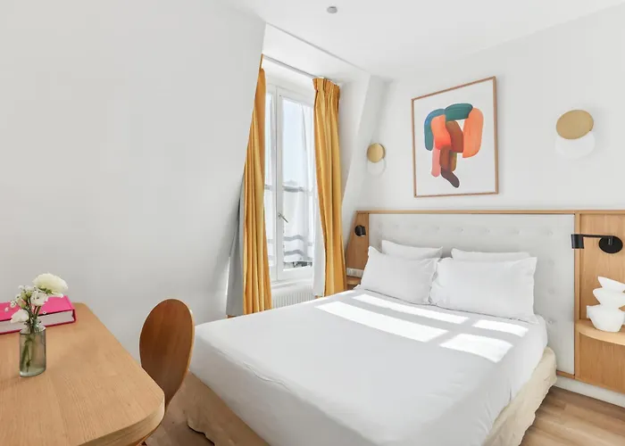 Alexandrine Opera Hotel