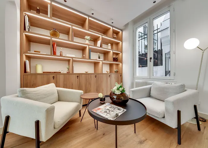 Alexandrine Opera Hotel