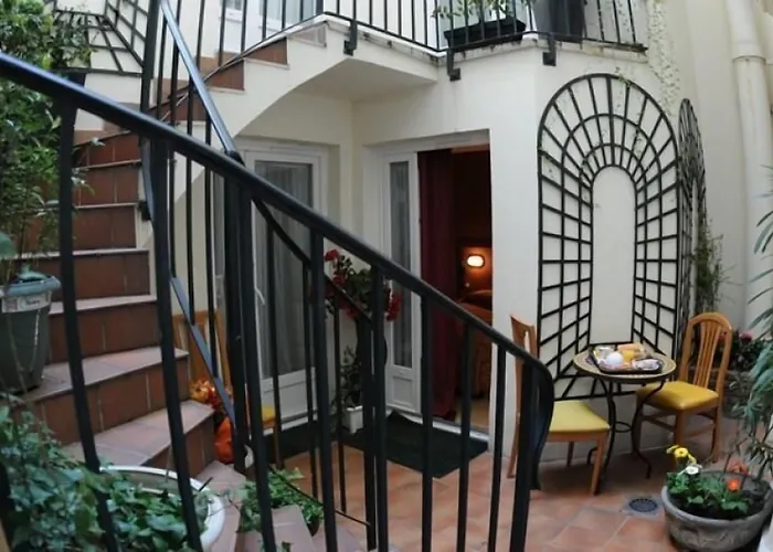 Alexandrine Opera Hotel 3*