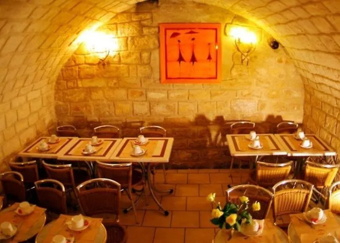 Alexandrine Opera Hotel