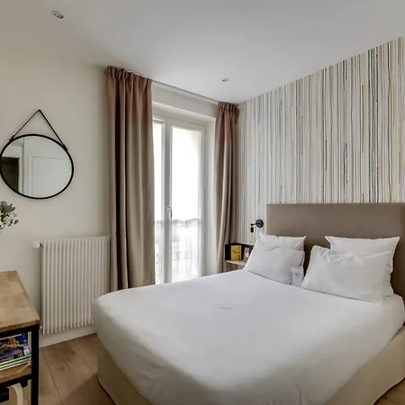 Alexandrine Opera Hotel